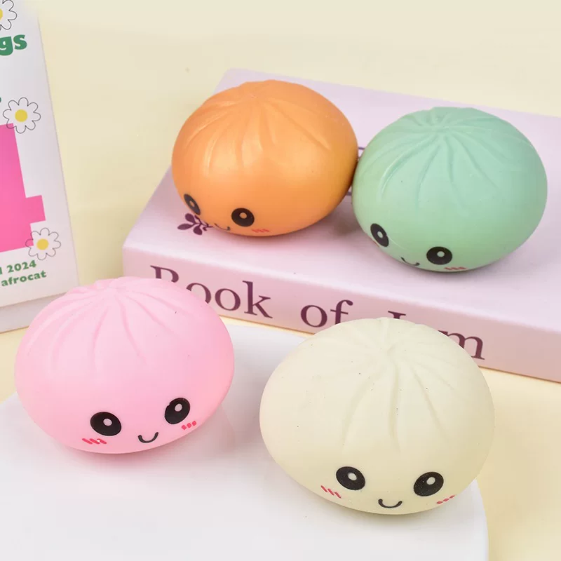 Decompression toy, simulated steamed bun, squeezable and fun, smiling face expression, steamer bun