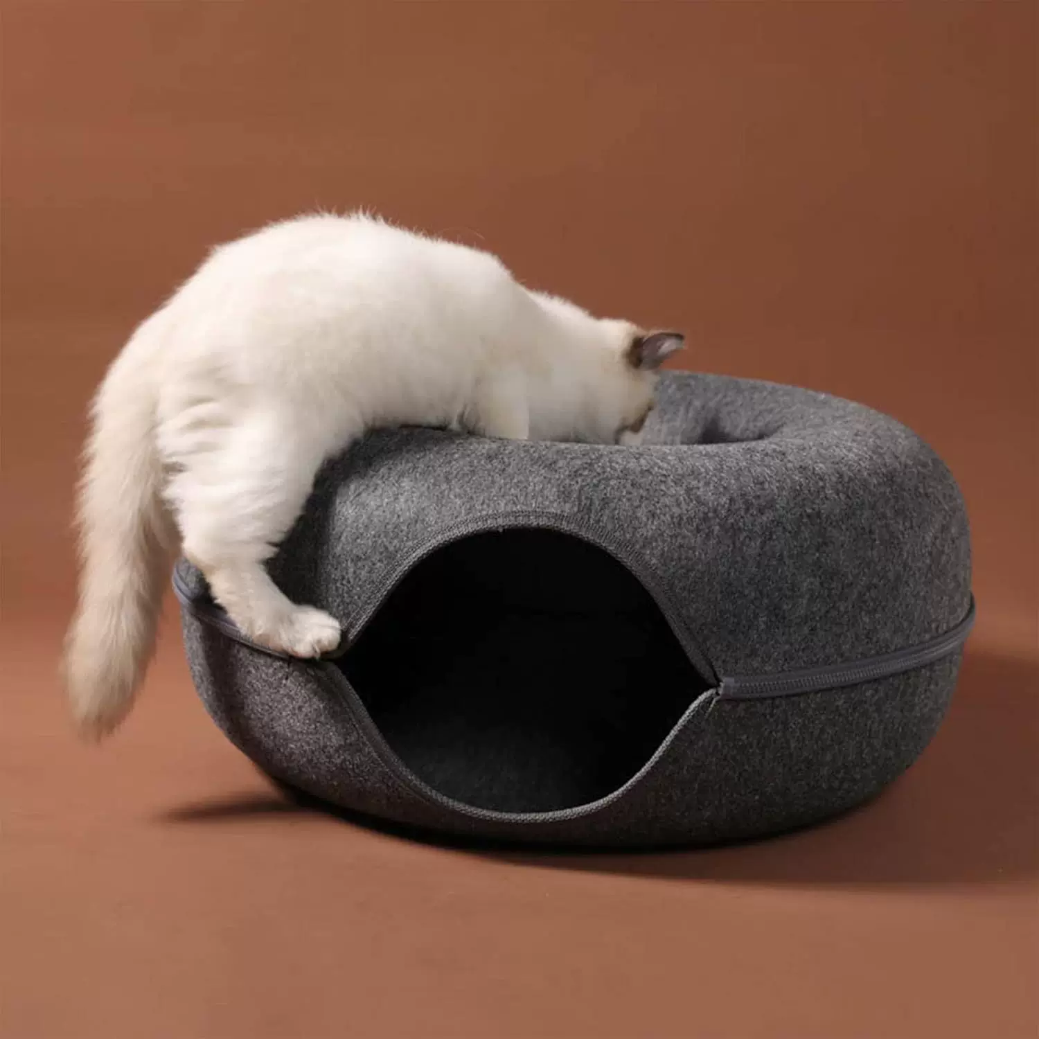Felt donut tunnel pet stray cat bed, suitable for all seasons in summer