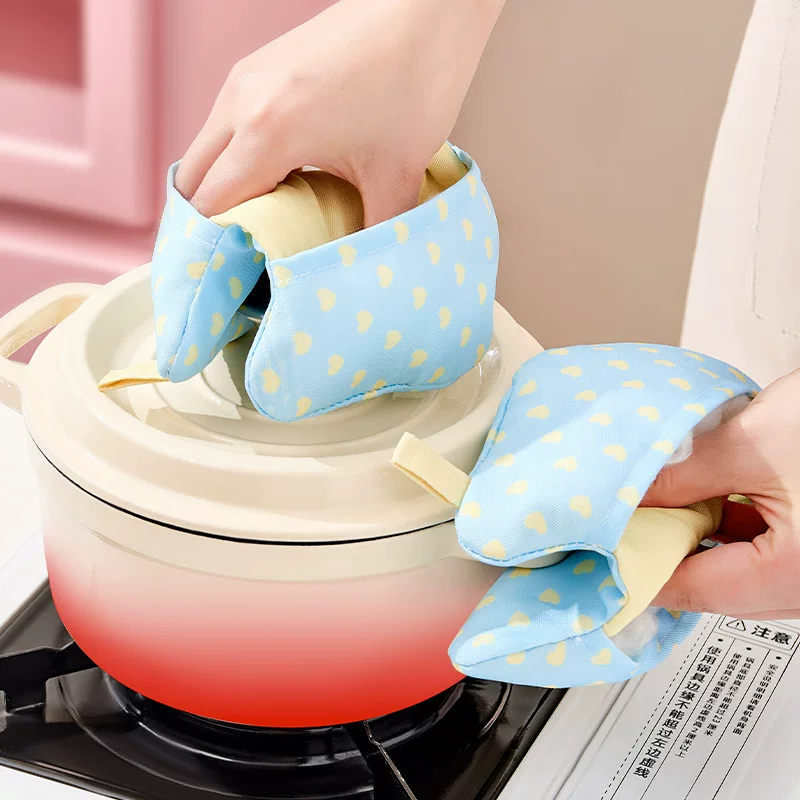 Cartoon heat-resistant and anti-scalding gloves for household oven, kitchen, thickened, high-temperature resistant, microwave baking dedicated gloves