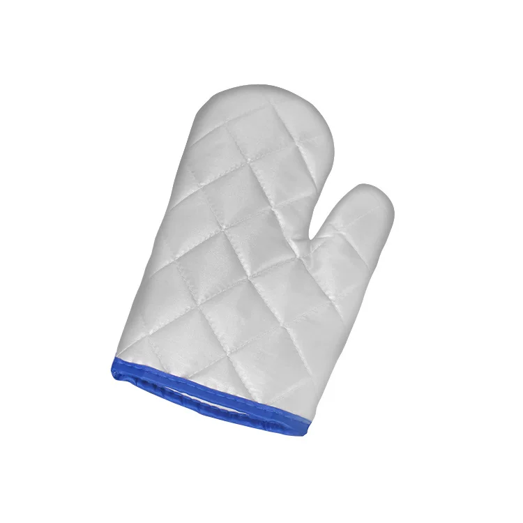 Silver-coated gloves for baking in household kitchen ovens, microwave oven heat-resistant gloves made of thick cotton fabric for insulation, and high-temperature resistant gloves