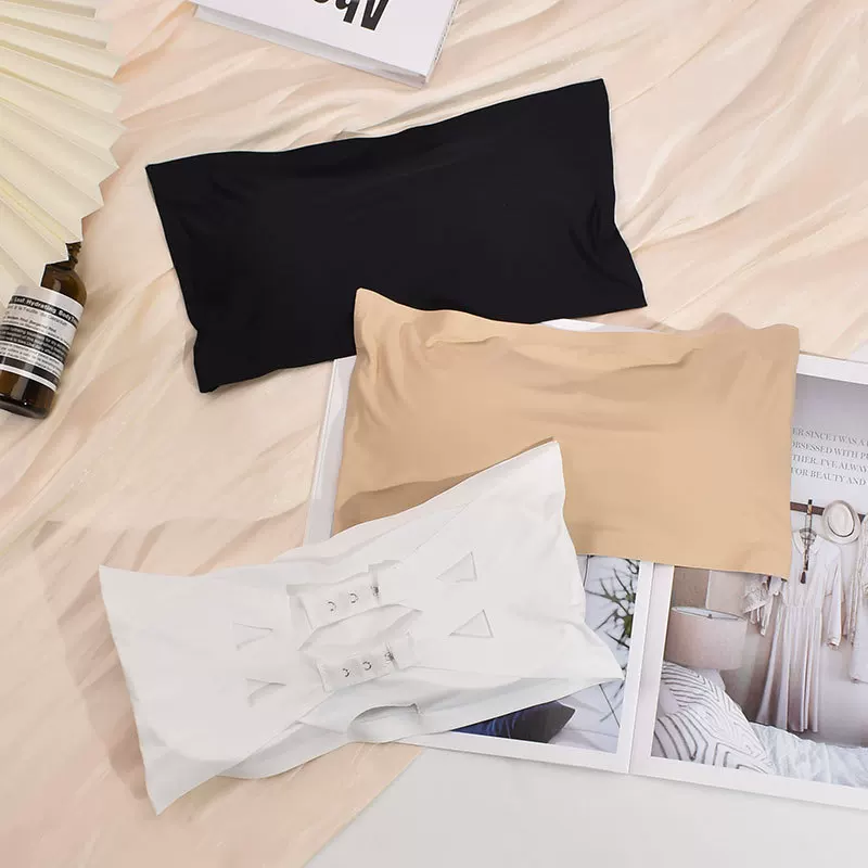 Shoulder-less ice silk one-line wrap around the chest, breathable and anti-glare, with buckle-type sports shockproof and anti-glare features, a flawless back for a young girl