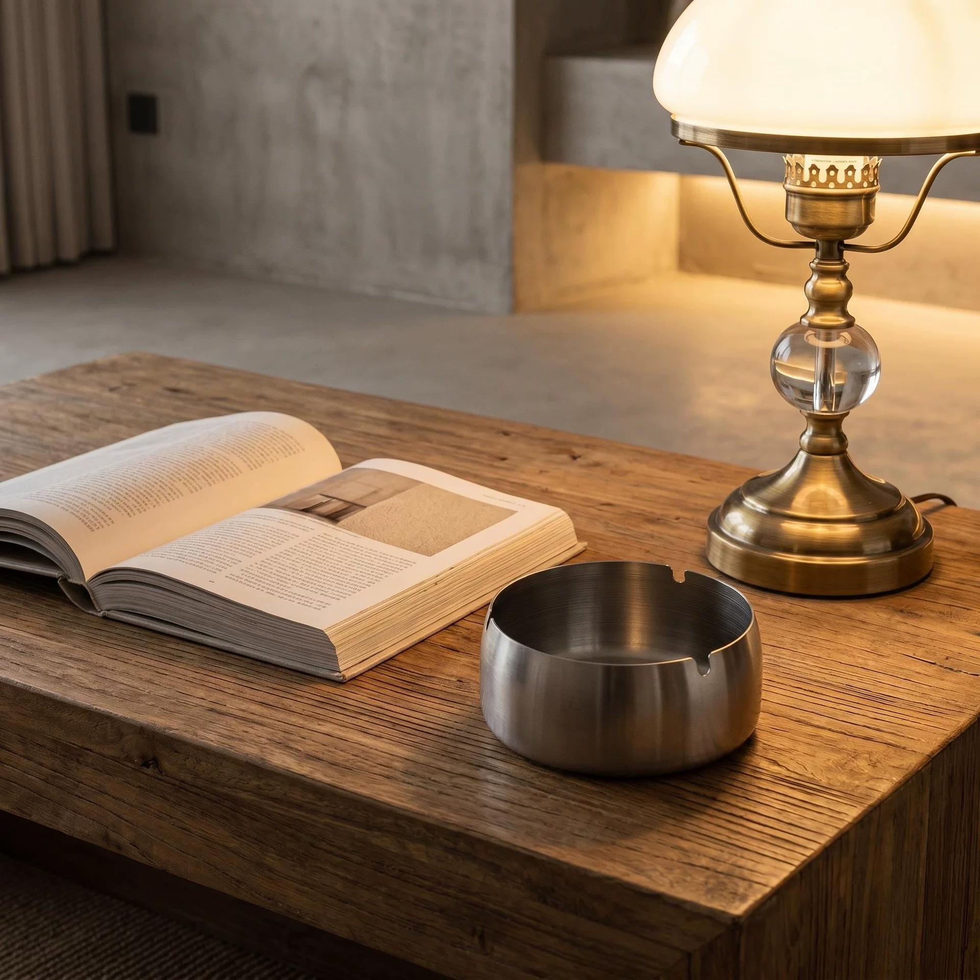 Cross-border exclusive supply of stainless steel ashtrays, windproof and anti-ash, golden ashtrays, household in multiple specifications, direct supply and consignment from the manufacturer