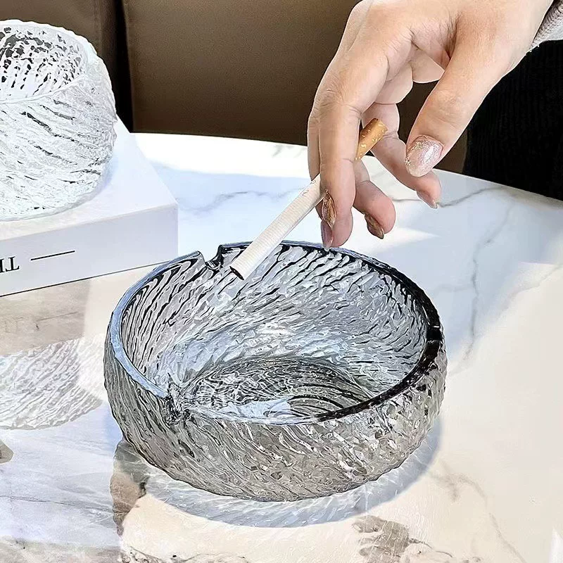 Ashtray glass, personalized and creative glacier pattern, trendy home ashtray, anti-fly ash for living room and office, high-end storage