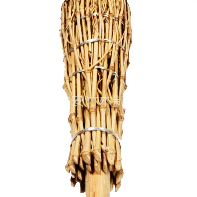 Outdoor bamboo broom, bamboo broom, broom, courtyard cleaning, road sweeping, ground cleaning, sanitation broom